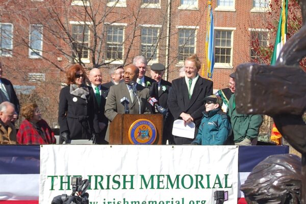 MAYOR NUTTER ADDRESSING THE CROWD