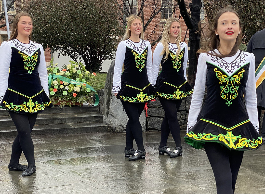 Irish girls dancing